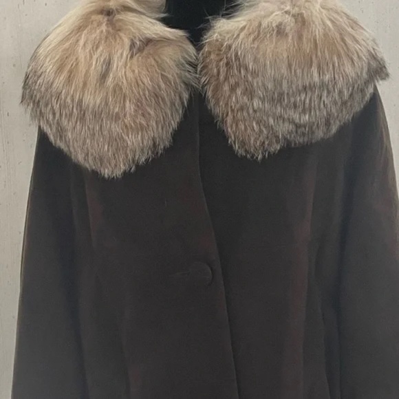 Vintage Suede Leather Coat with Fur Collar with belt - Picture 3 of 7